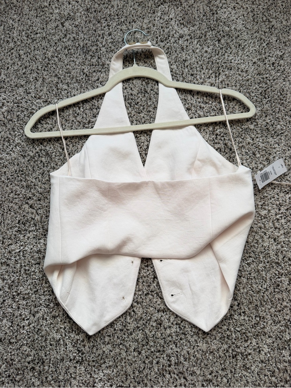 Aritzia Cream Halter Vest & High-Rise Tailored Shorts Set - Picture 3 of 4